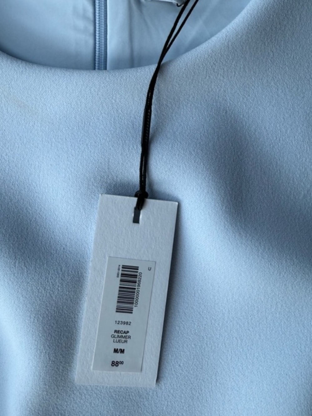 NWT Aritzia Light Blue Glimmer Recap FigureKnit Sleeveless Blouse Size Medium - Picture 2 of 12
